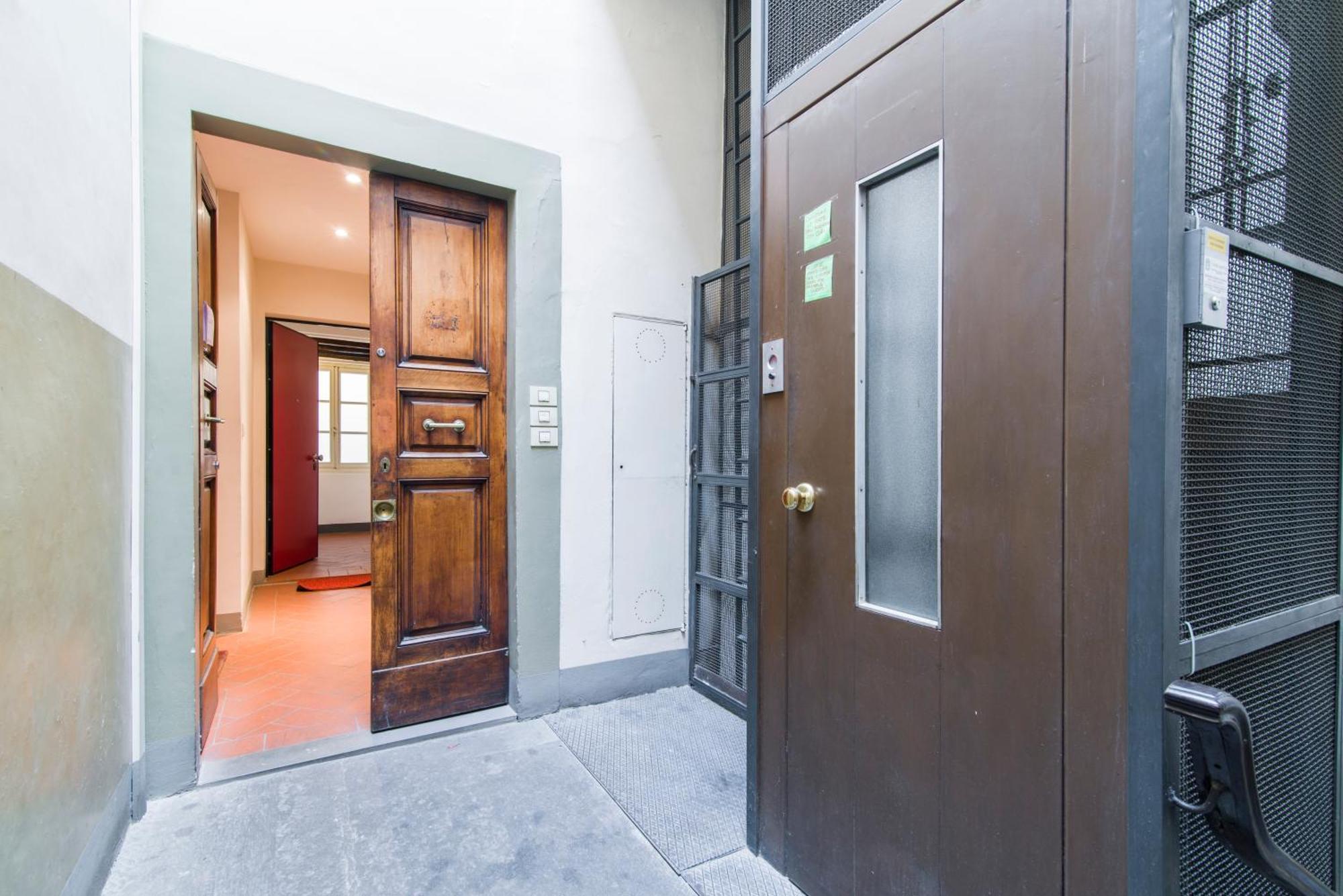 Della Scala Modern Apartment Флоренция Экстерьер фото